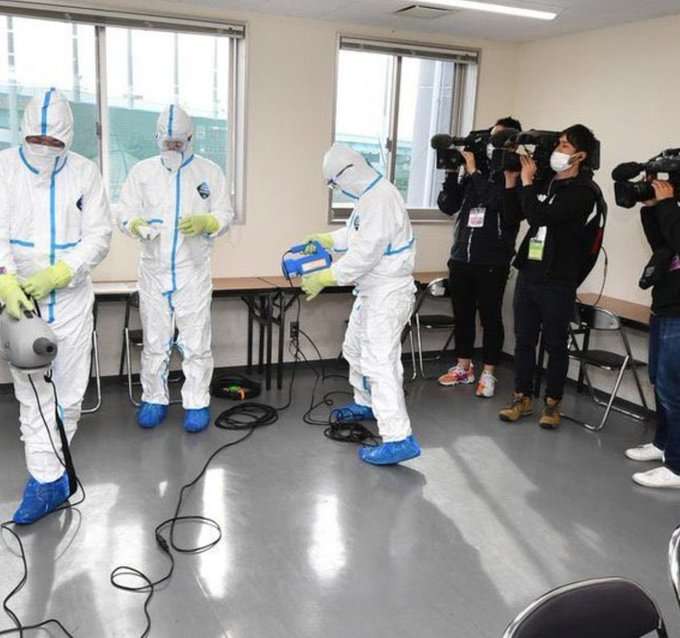 集団接種会場で「ワクチン反対」訴えトラブル　警察が出動