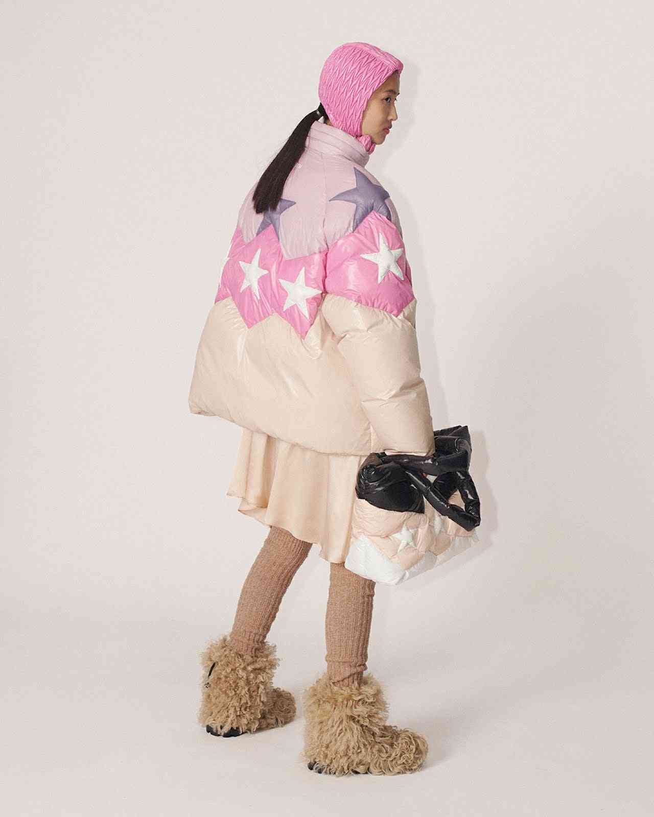 ゆりやんmiumiuダウン上下が衝撃もこもこすぎる「宇宙服」「かわゆい」