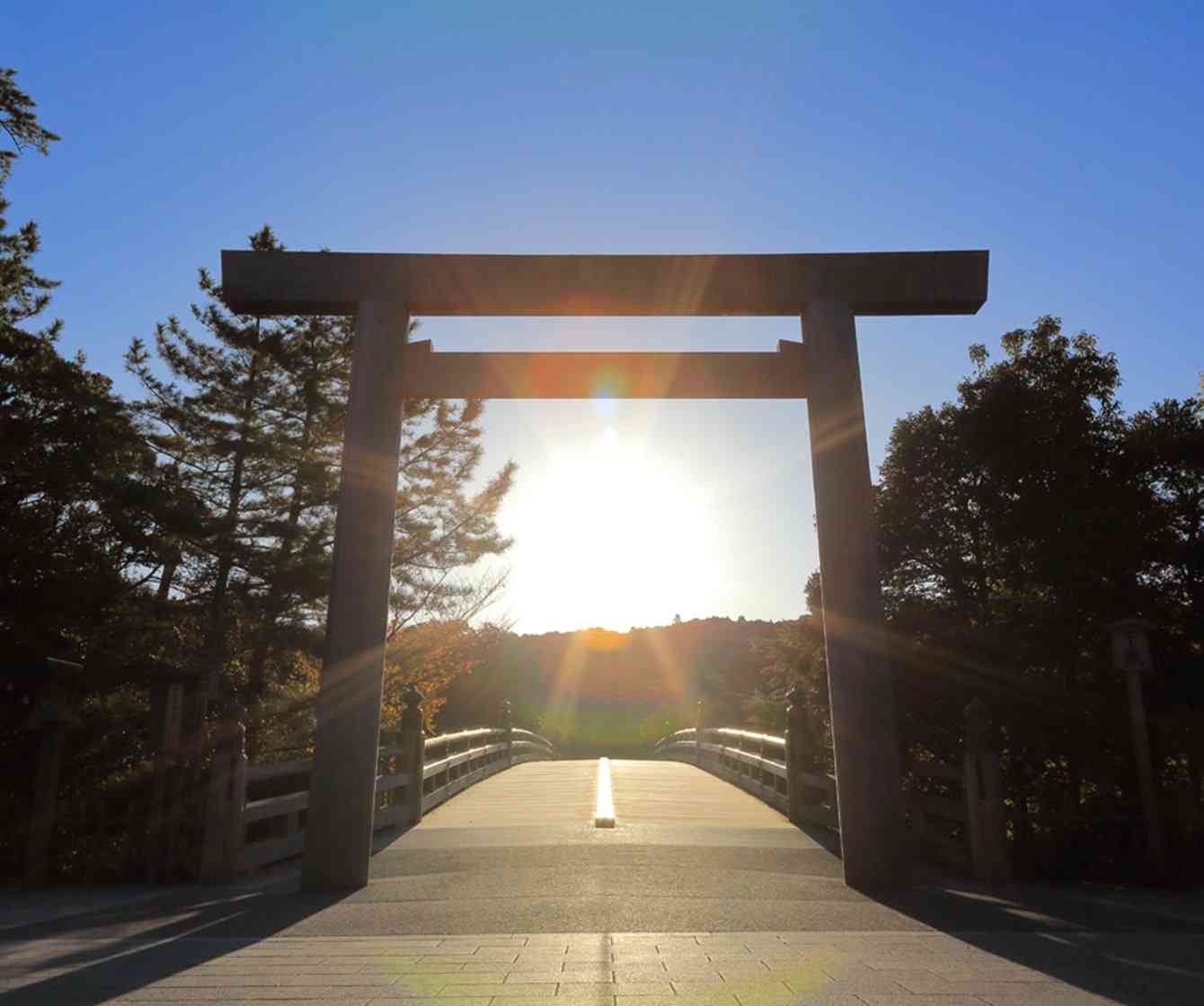 神社仏閣参拝やお守り開運グッズでよけいに不幸になった人いますか？