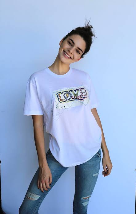 海外セレブのTシャツコーデが見たい