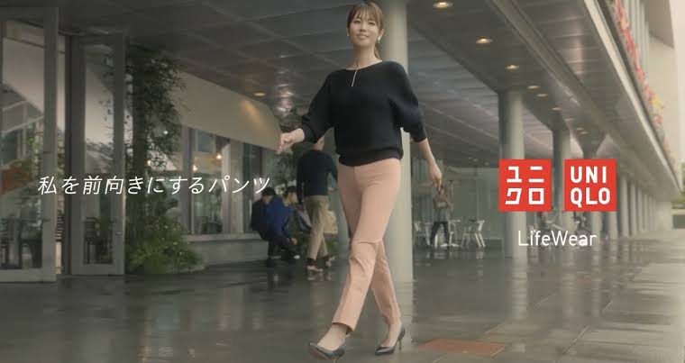 桑田佳祐×綾瀬はるか ユニクロCMで初共演 軽快にジーンズをはきこなす