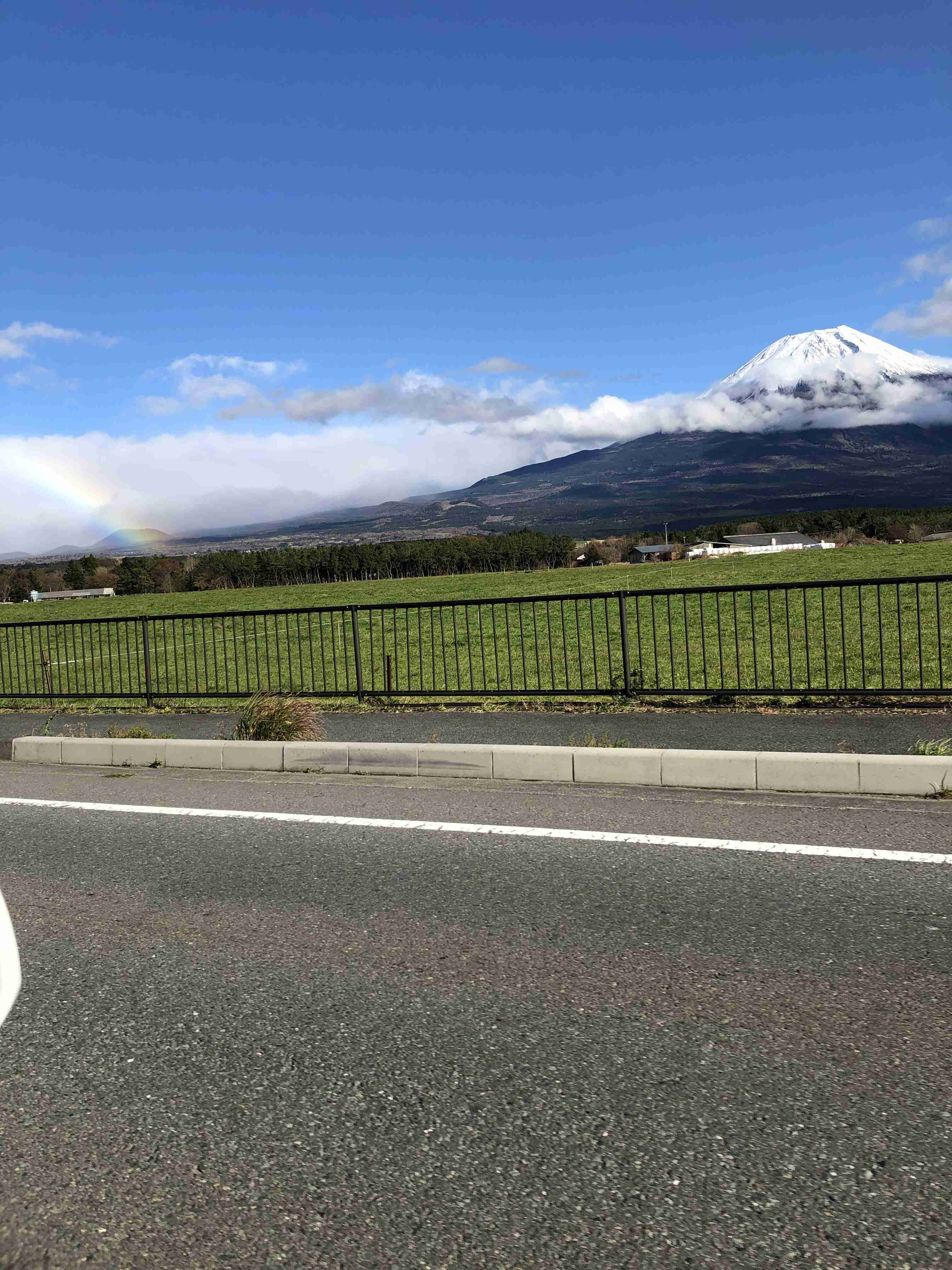 色んな富士山　イラストや絵画もOK