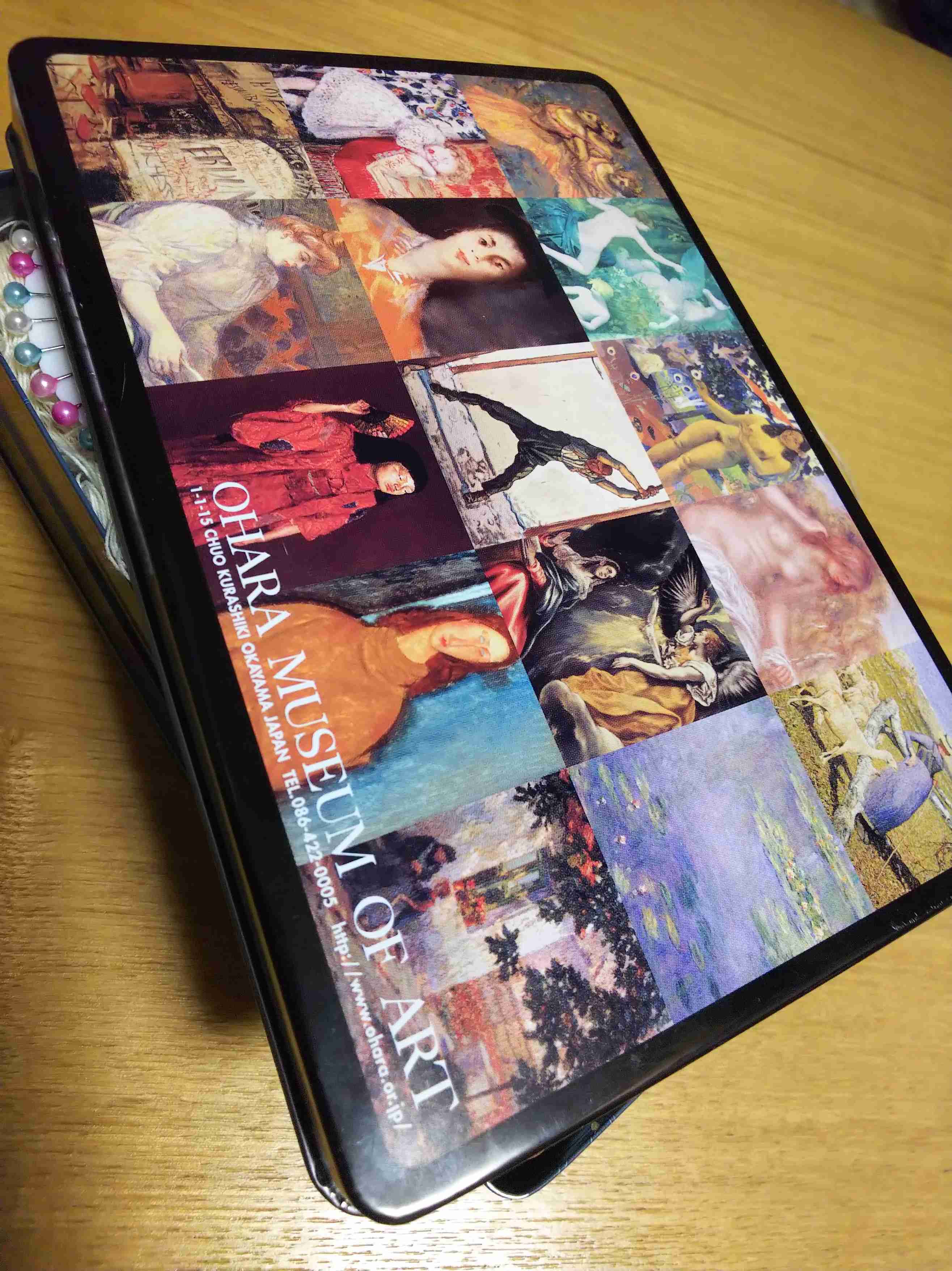 お菓子の缶のその後