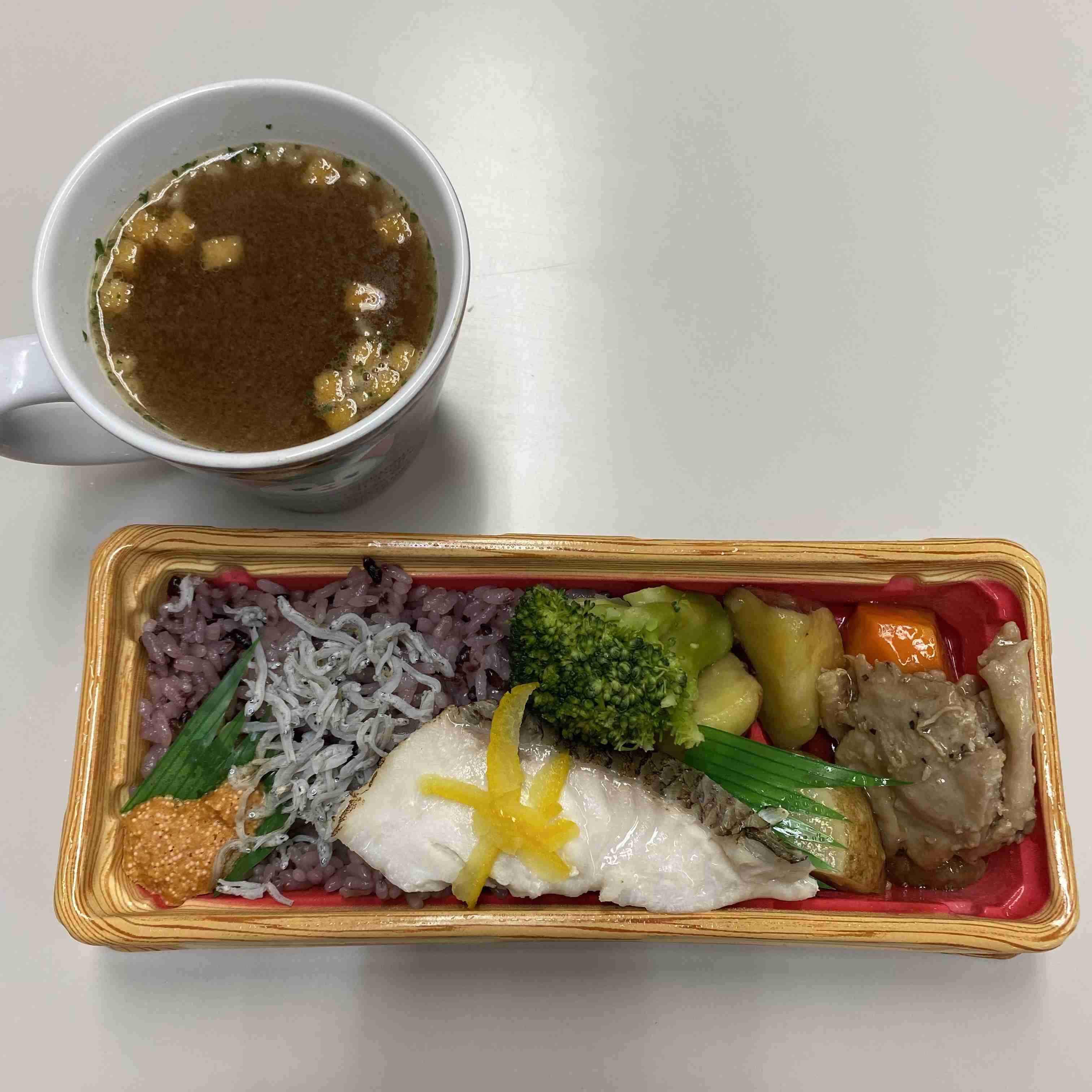 夏場のお弁当作り諦めてるひと