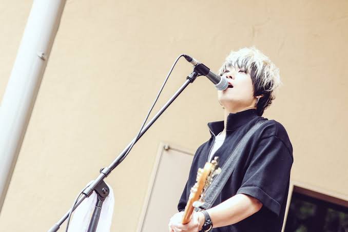 【バンド】ボーカル以外のメンバー知ってたらプラス