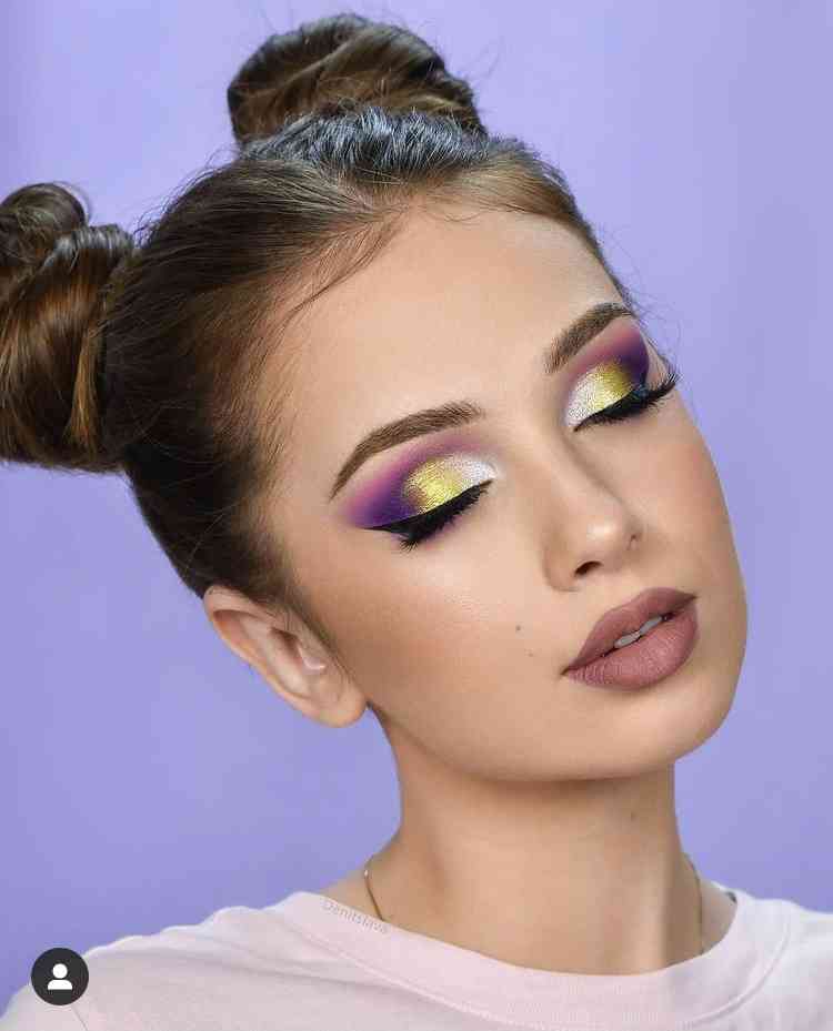 カラフルなアイメイクが見たい！