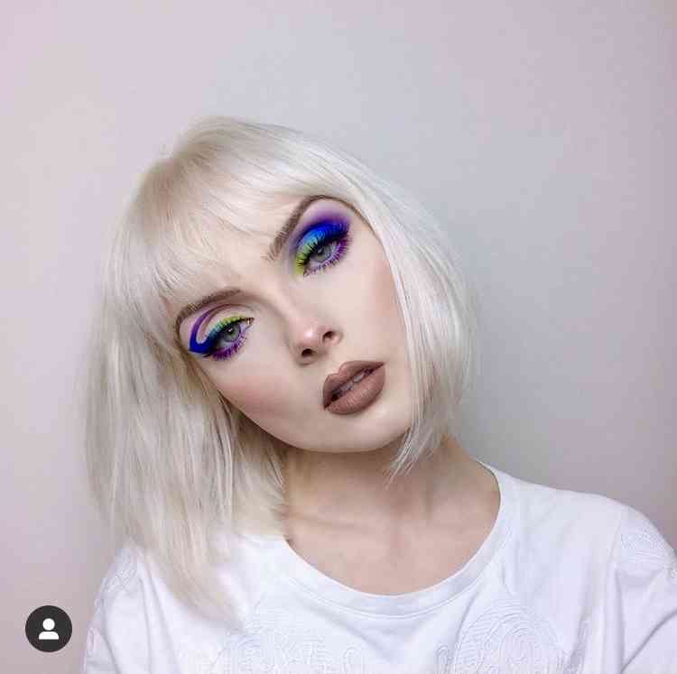 カラフルなアイメイクが見たい！