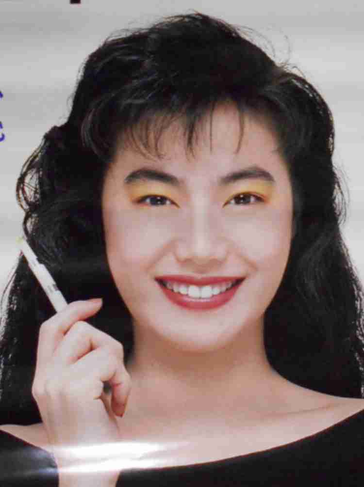 カラフルなアイメイクが見たい！