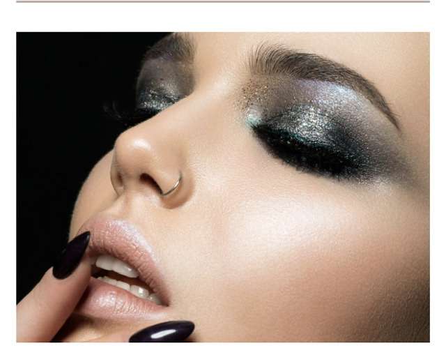 カラフルなアイメイクが見たい！