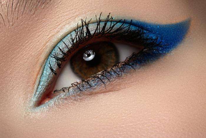 カラフルなアイメイクが見たい！