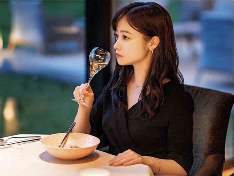 橋本環奈、ホラー映画で主演「目を離せない作品に」 閲覧数1億回突破の『カラダ探し』実写化