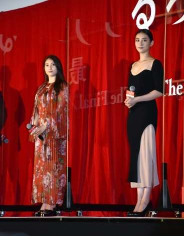 女優の舞台挨拶衣装を貼るトピPart5