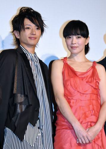 女優の舞台挨拶衣装を貼るトピPart5