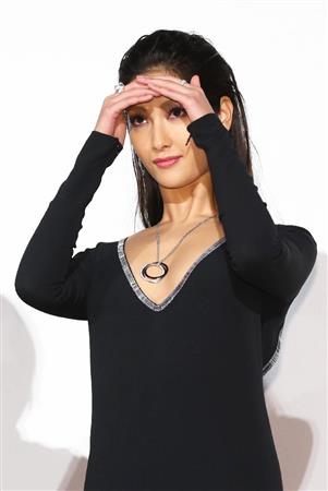 女優の舞台挨拶衣装を貼るトピPart5