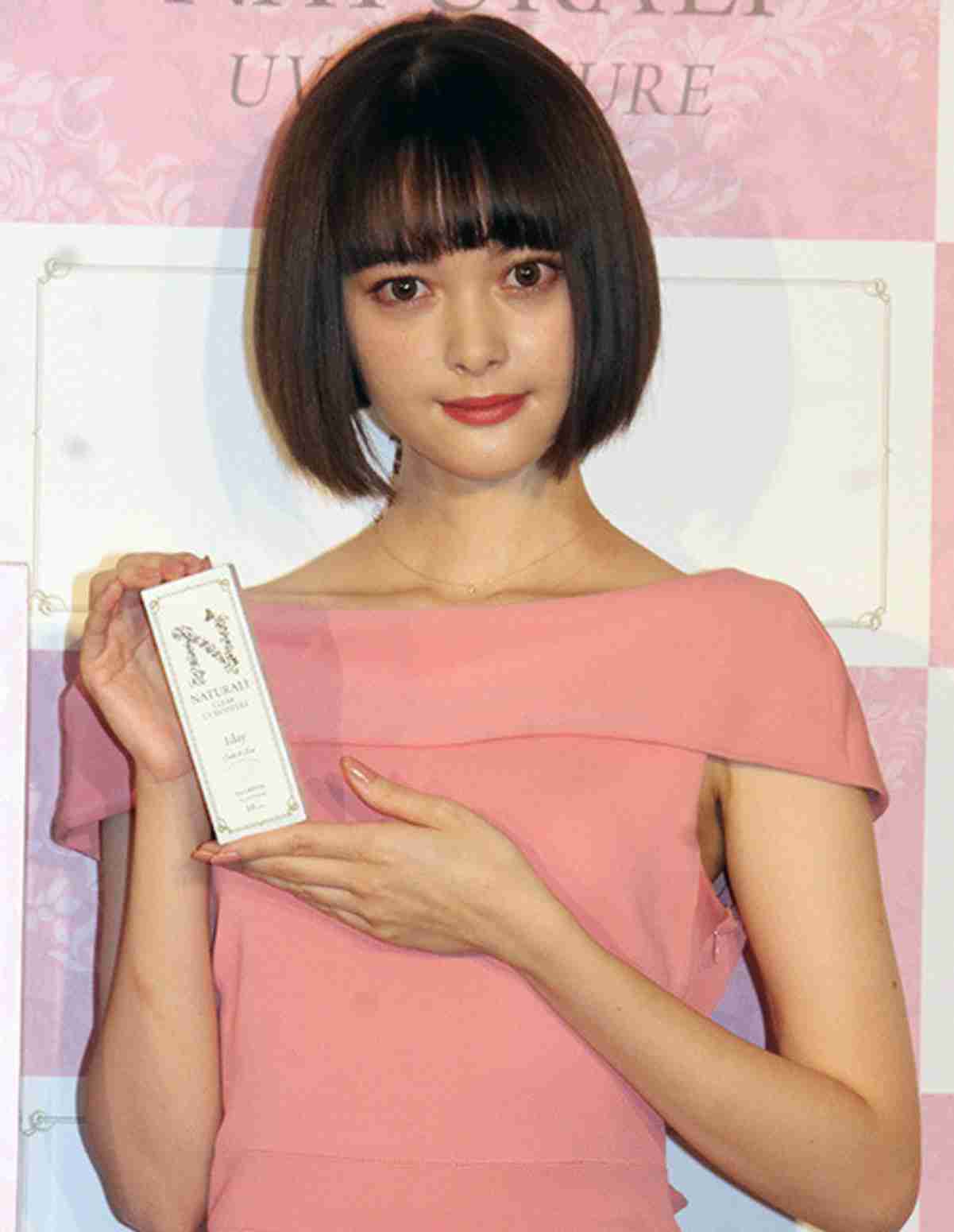 玉城ティナ、デビュー10周年記念写真集「世界」発表　撮影は蜷川実花