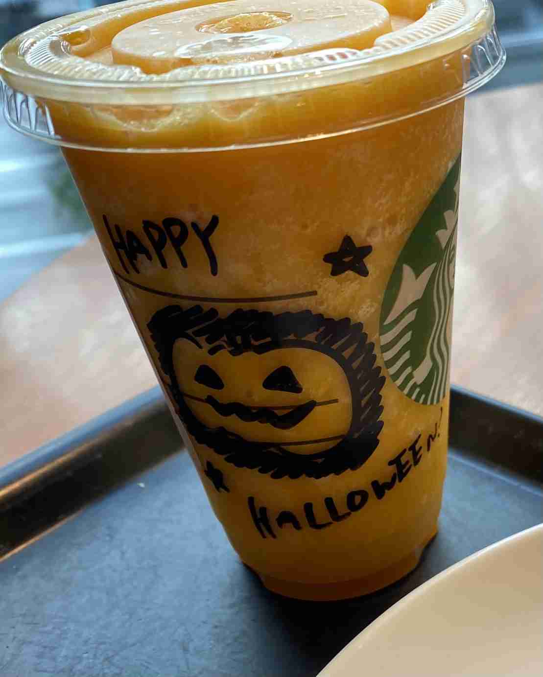 スタバのカップにメッセージを貰える人