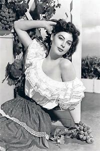 エキゾチックなイケメン・美女の画像