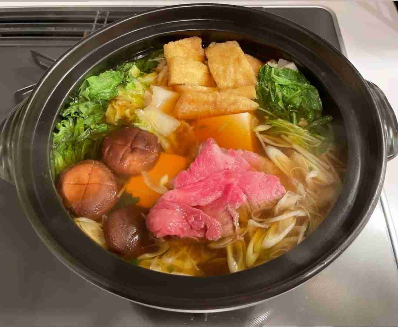 第1子妊娠の板野友美、手作りのすき焼き披露…夫・高橋奎二投手に驚かれた食材明かす