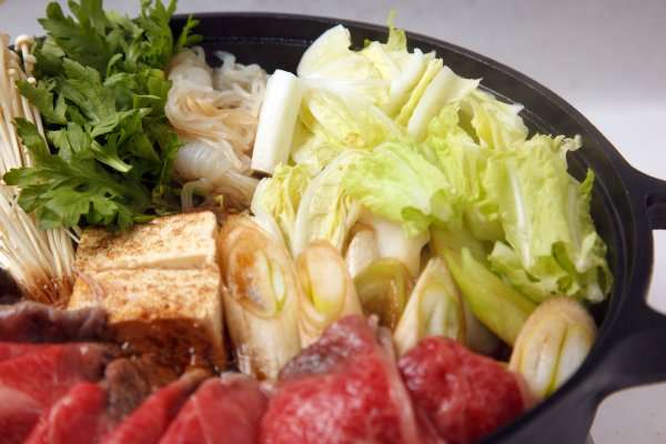 第1子妊娠の板野友美、手作りのすき焼き披露…夫・高橋奎二投手に驚かれた食材明かす