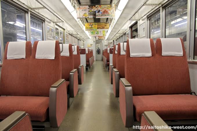 マナー違反がひどすぎる　電車に乗り込む瞬間にイラッとした他人の行動