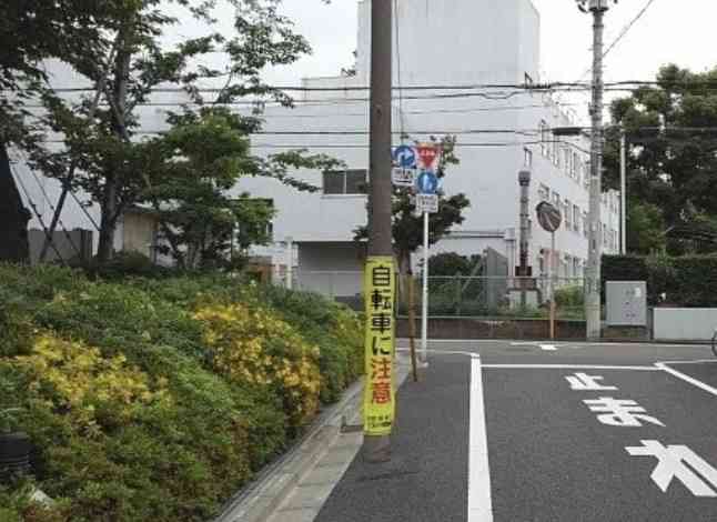 歩道でチリンチリンは23%、片手で傘さし運転は21%…自転車ユーザーアンケート