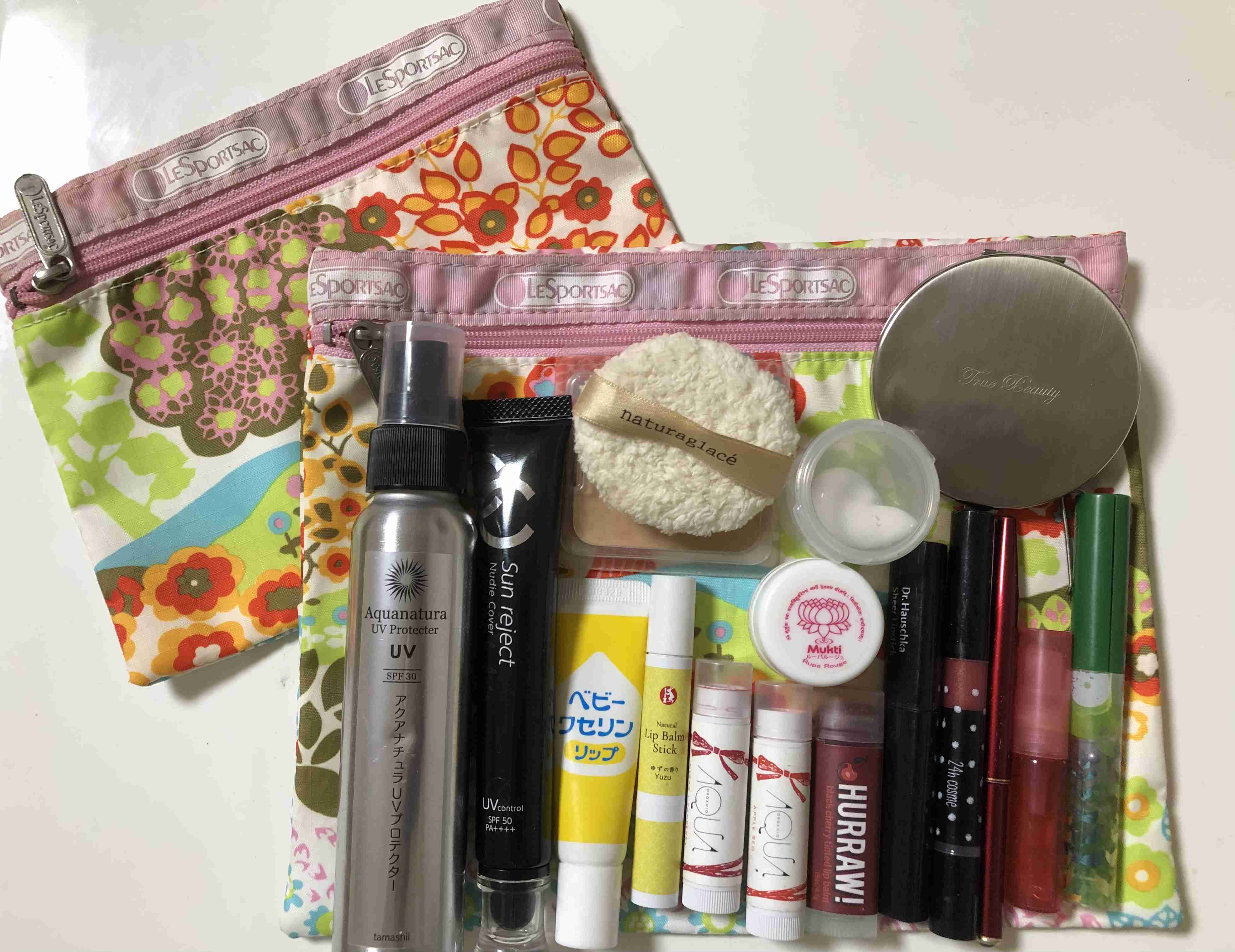 ポーチの中身見せて下さい！