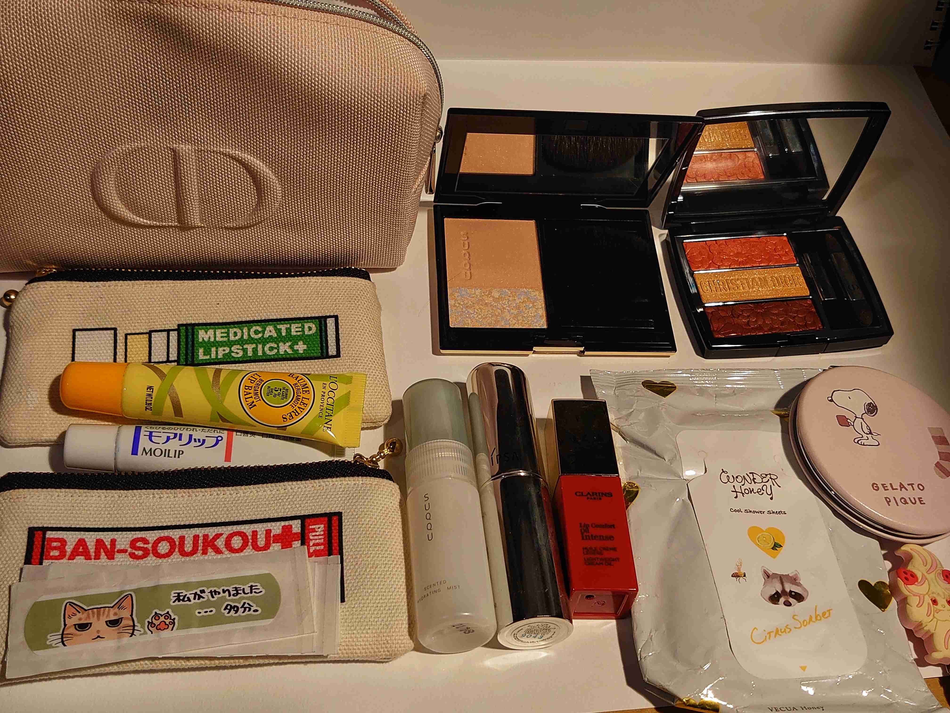 ポーチの中身見せて下さい！