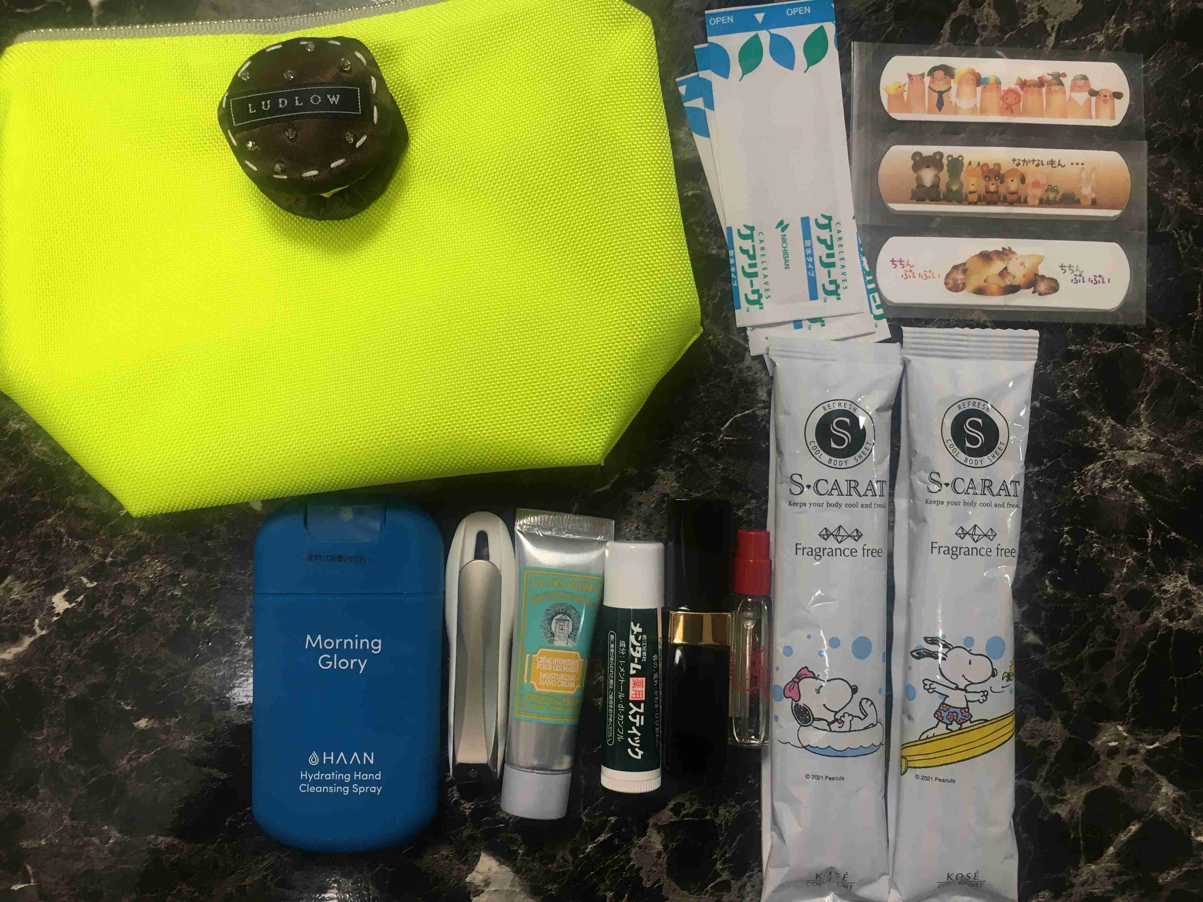 ポーチの中身見せて下さい！