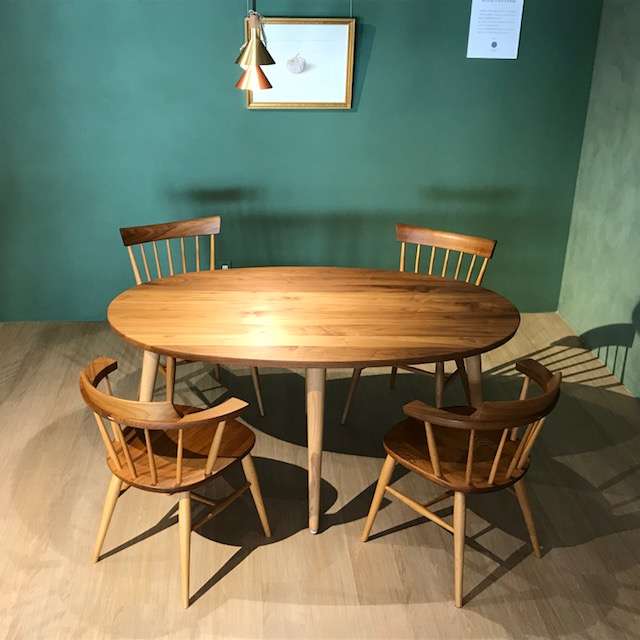 ダイニングテーブル