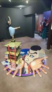 テーマパークの混雑緩和法を考えるトピ。