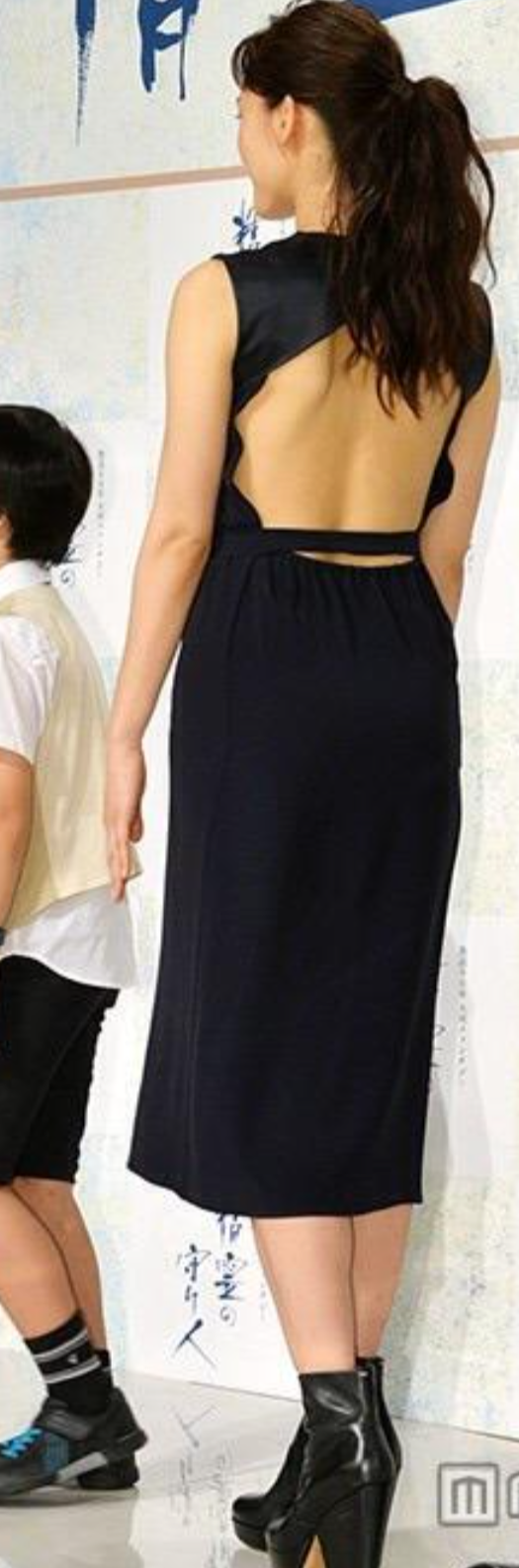 後ろ姿がきれいな女性が見たい