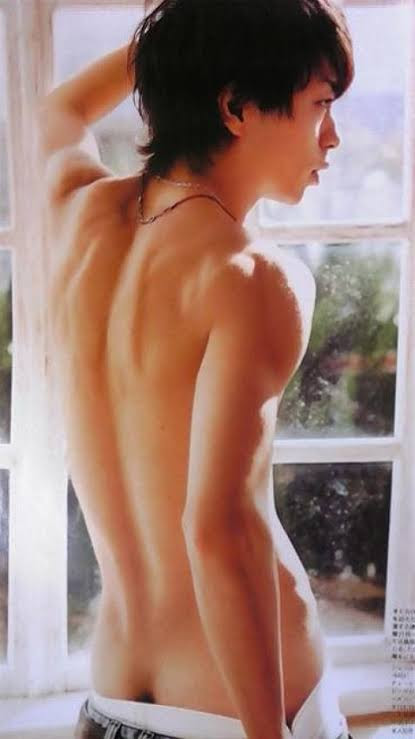 後ろ姿がきれいな女性が見たい