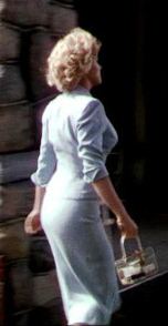 後ろ姿がきれいな女性が見たい