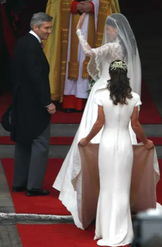 後ろ姿がきれいな女性が見たい