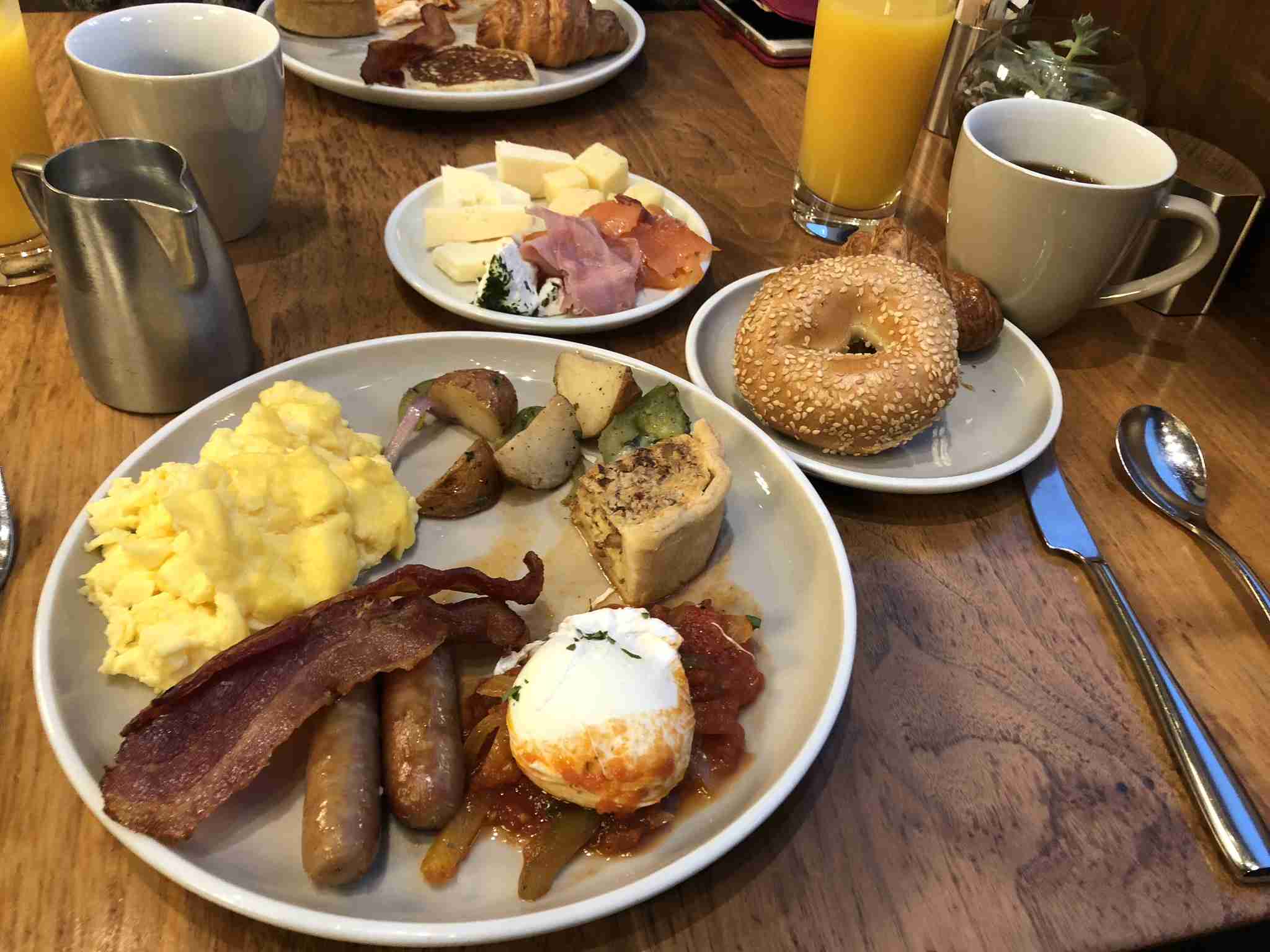 旅行中に撮った食べ物の写真を貼るトピ