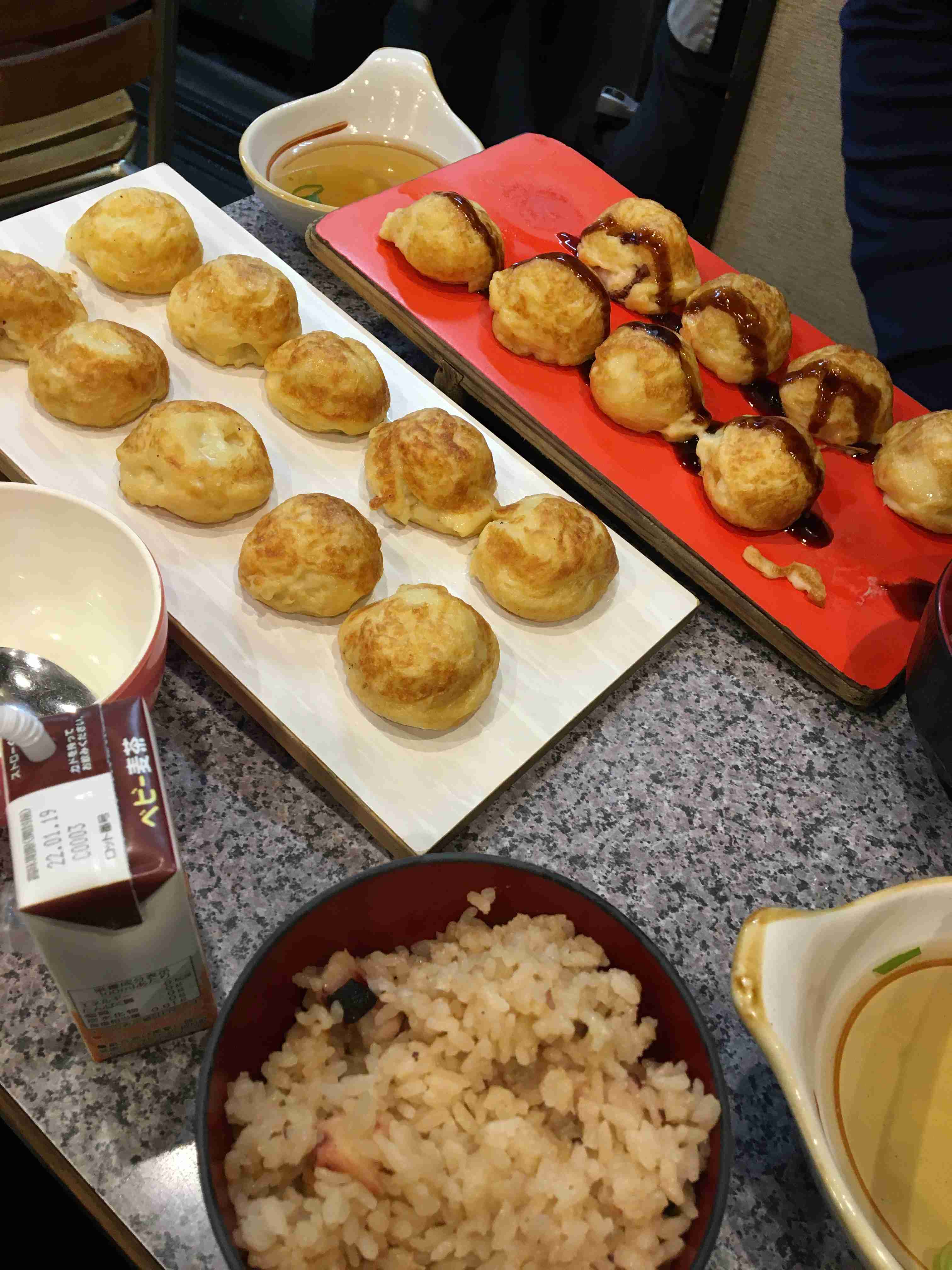 旅行中に撮った食べ物の写真を貼るトピ