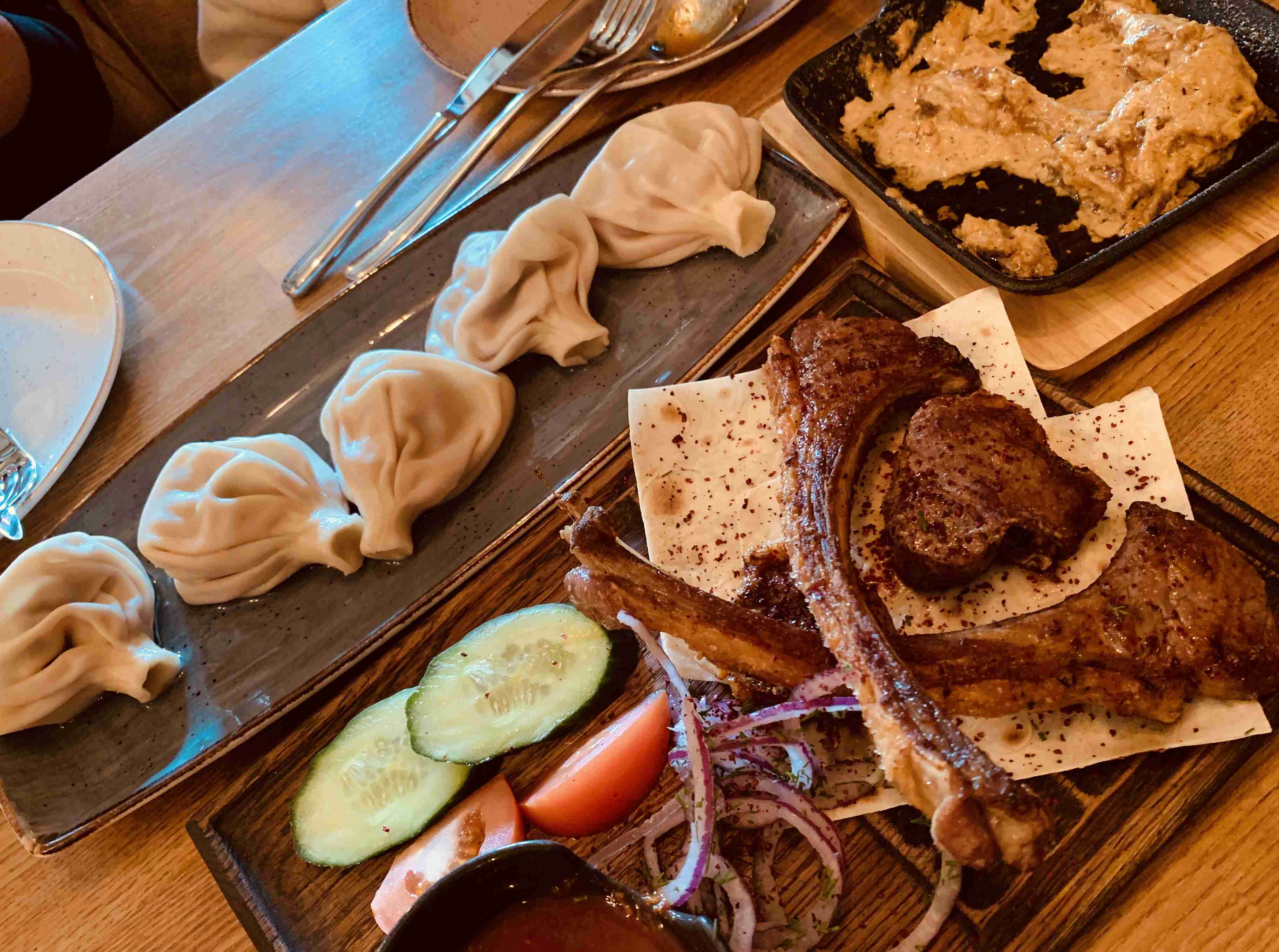 旅行中に撮った食べ物の写真を貼るトピ