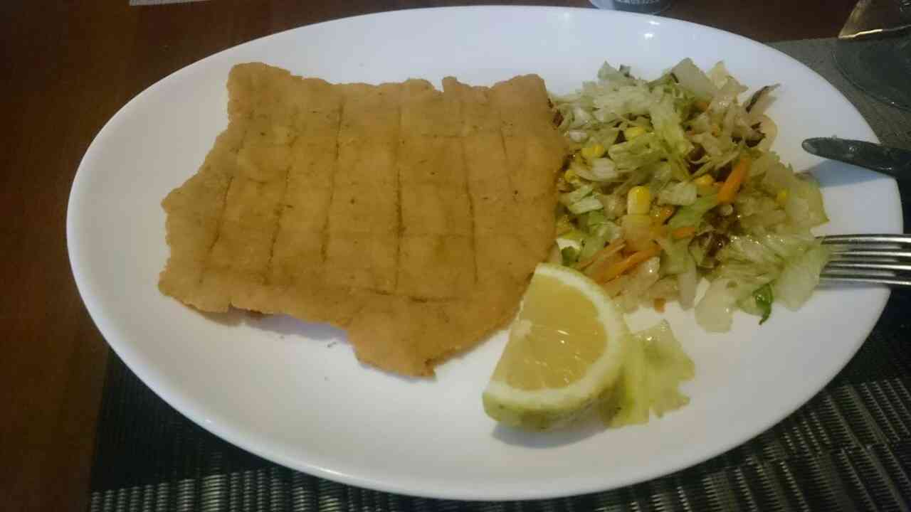 旅行中に撮った食べ物の写真を貼るトピ