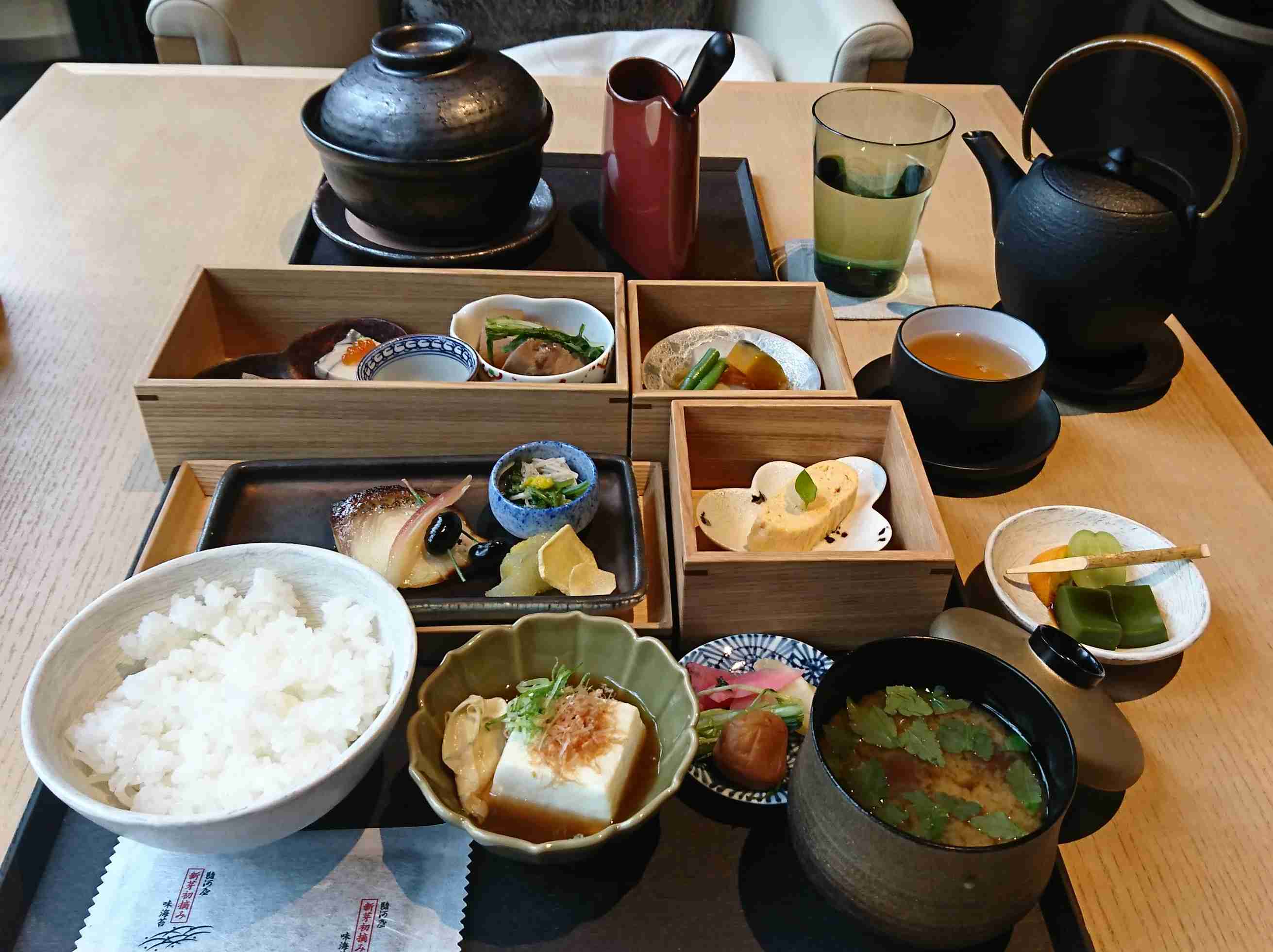 旅行中に撮った食べ物の写真を貼るトピ