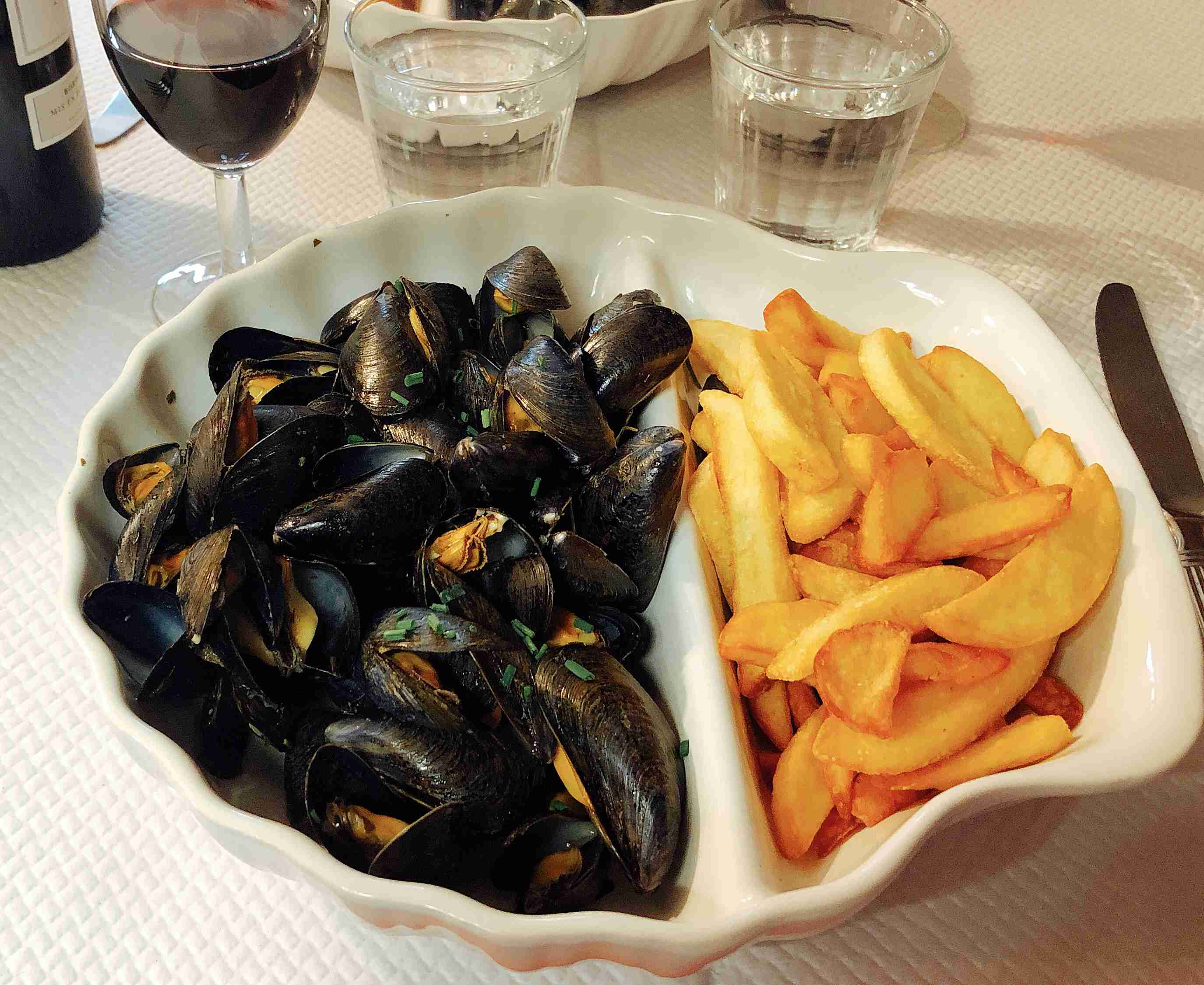 旅行中に撮った食べ物の写真を貼るトピ