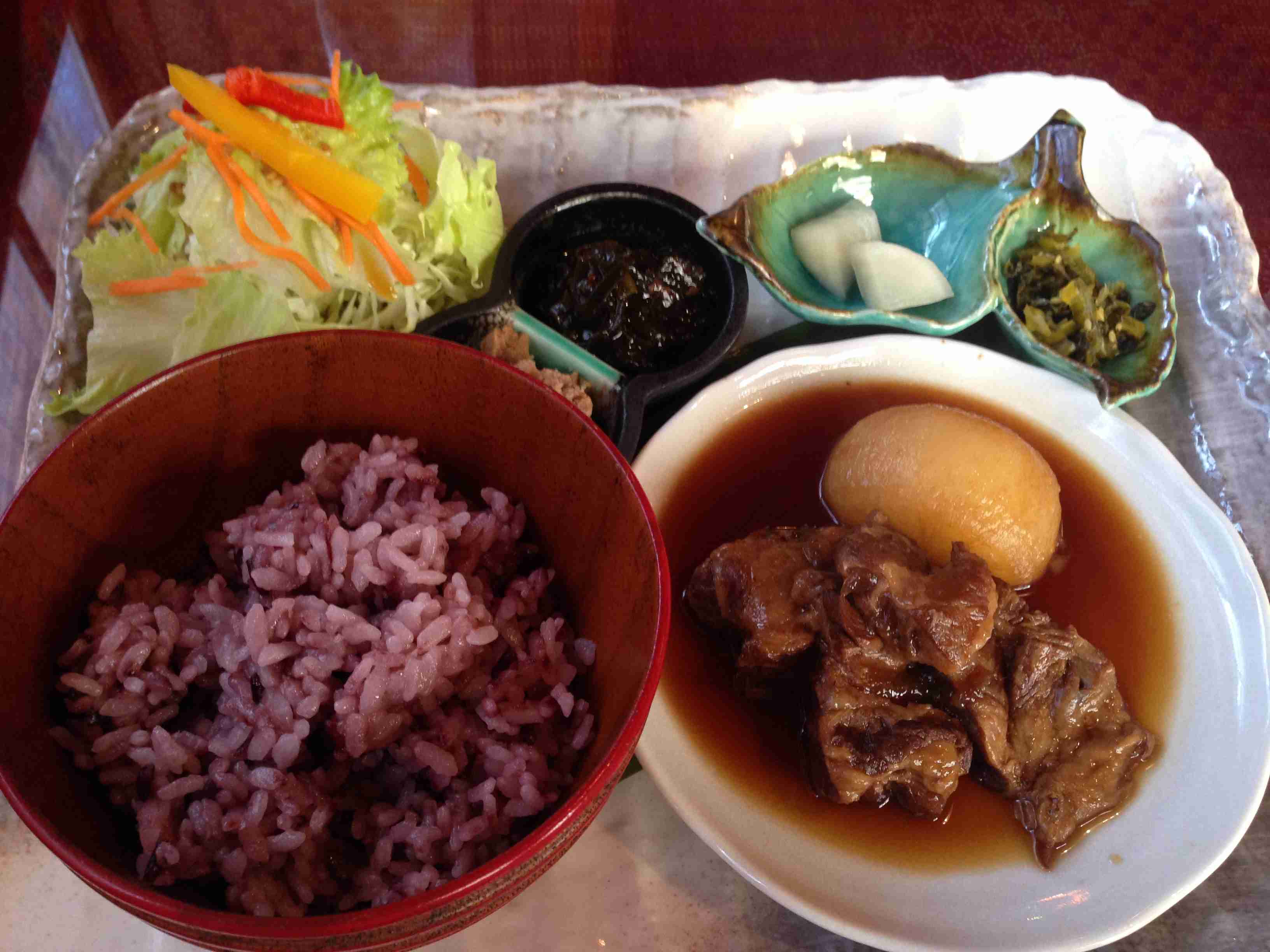 旅行中に撮った食べ物の写真を貼るトピ