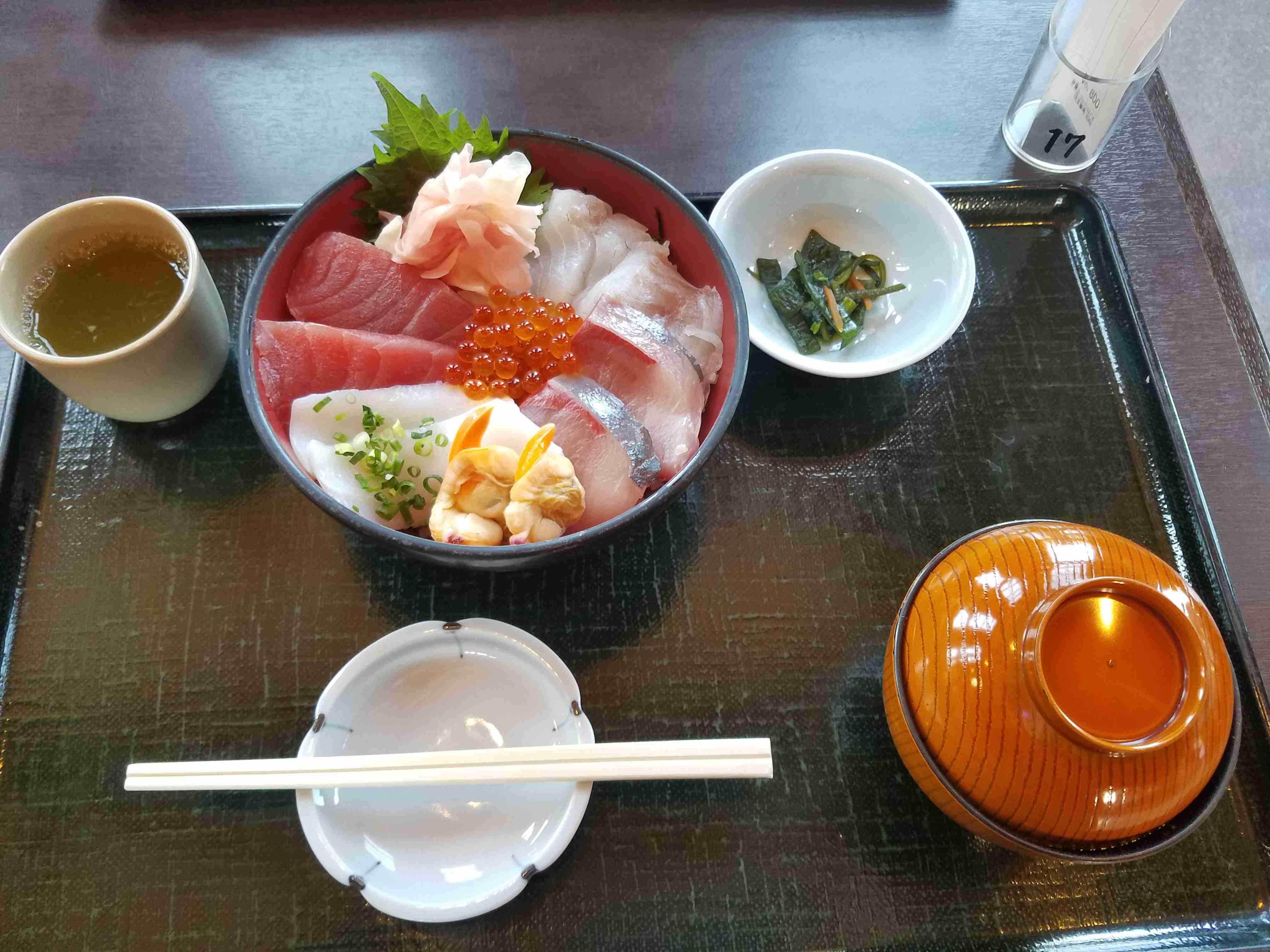 旅行中に撮った食べ物の写真を貼るトピ