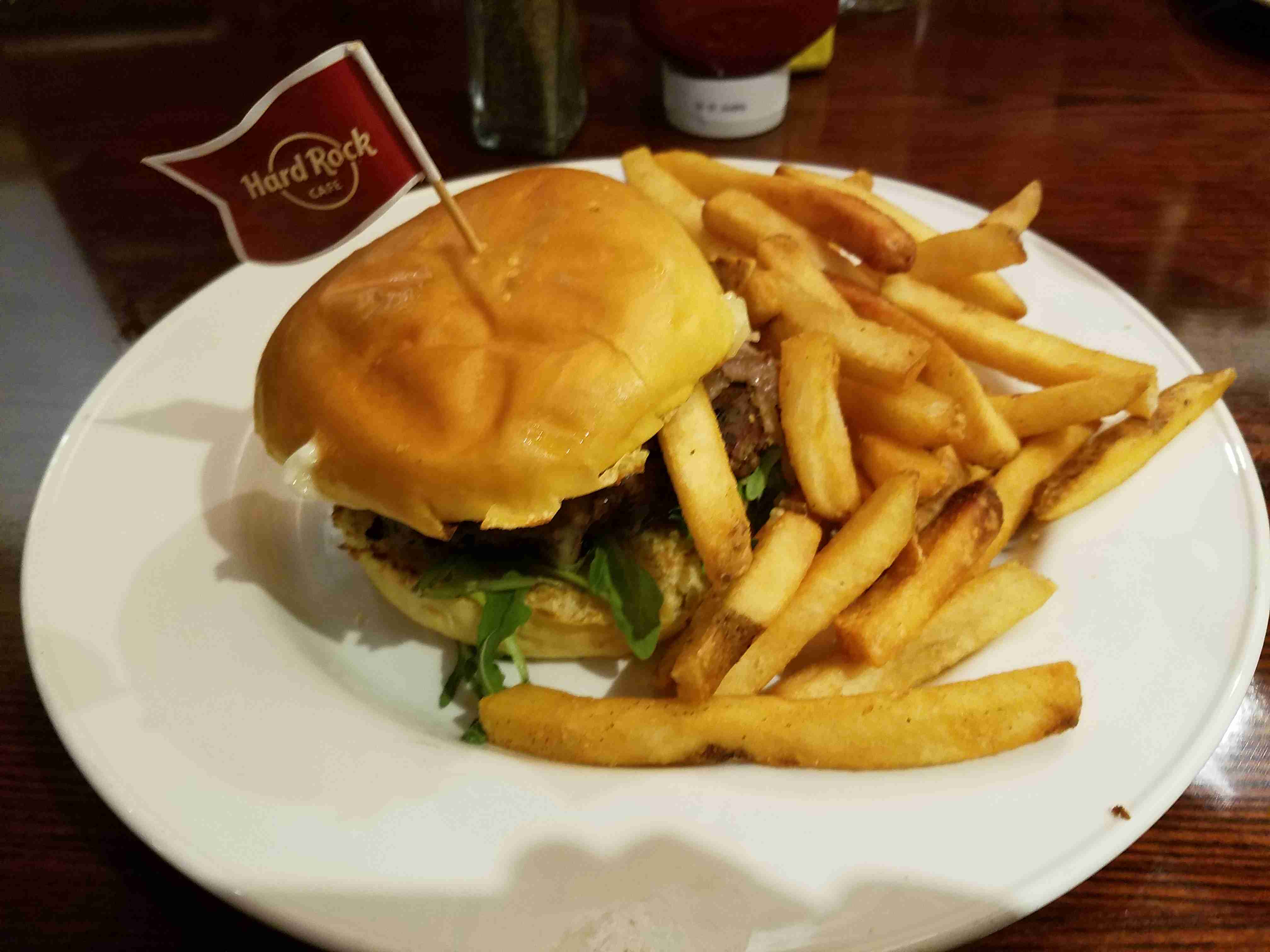 旅行中に撮った食べ物の写真を貼るトピ