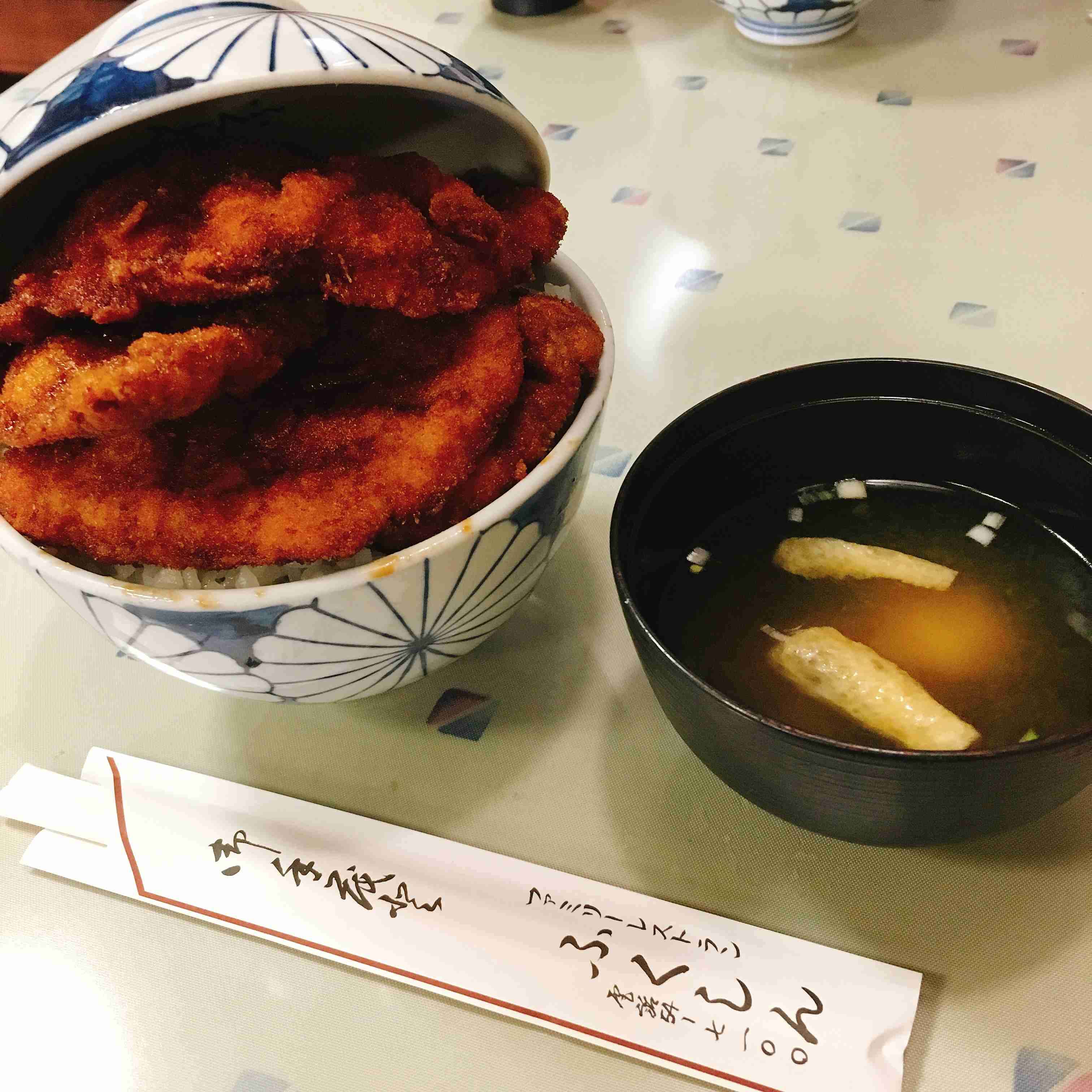 旅行中に撮った食べ物の写真を貼るトピ
