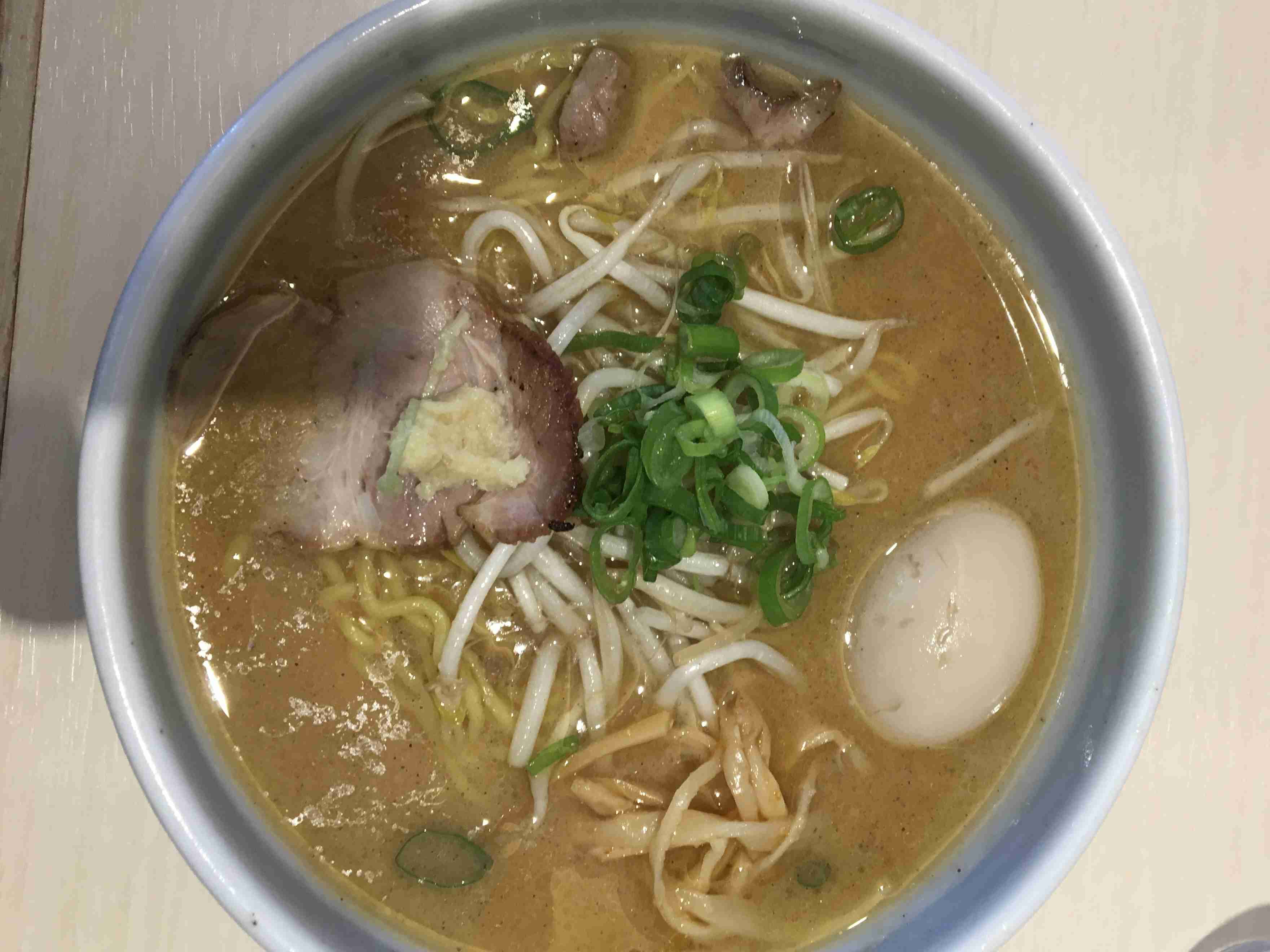 旅行中に撮った食べ物の写真を貼るトピ