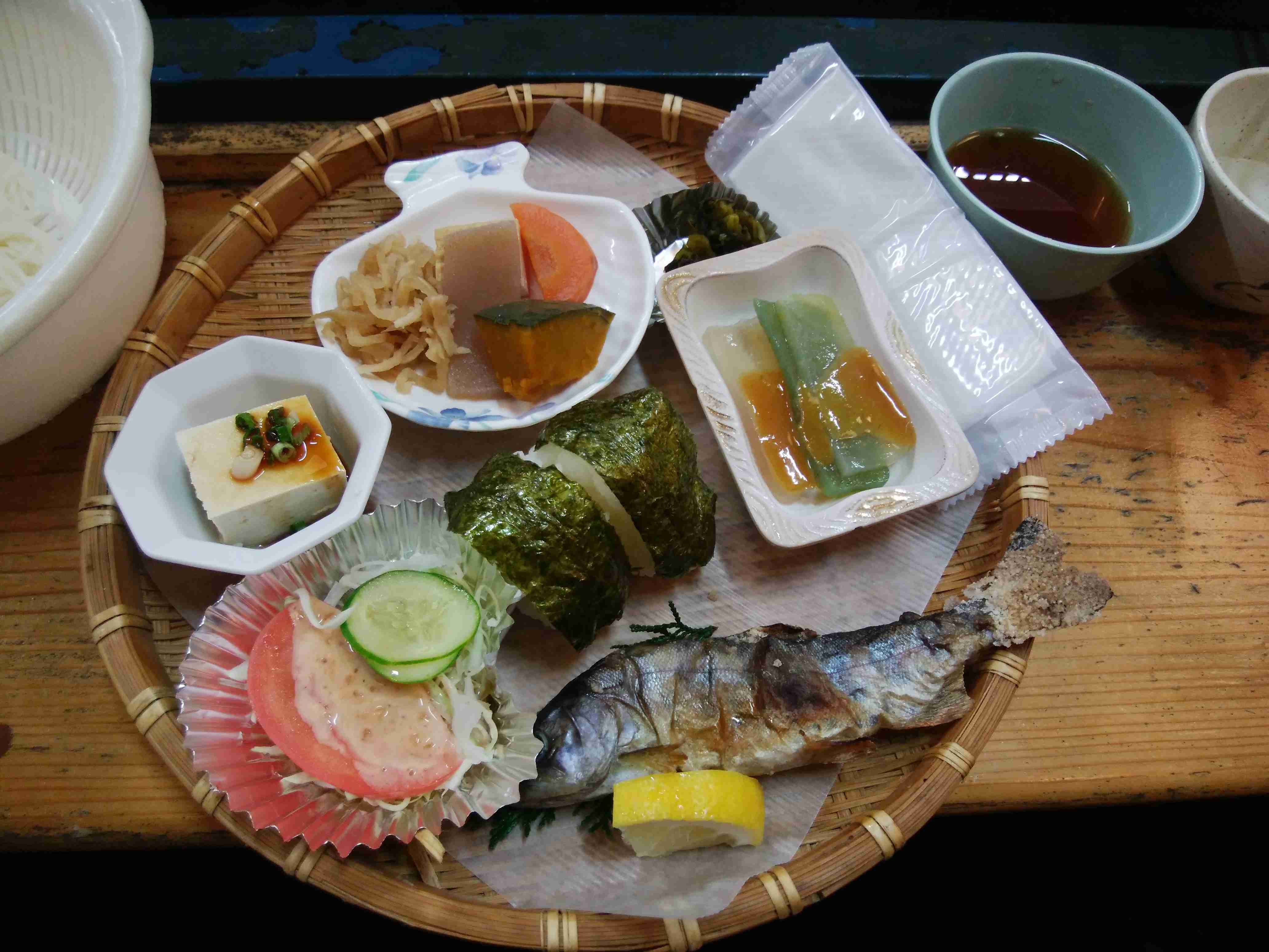 旅行中に撮った食べ物の写真を貼るトピ