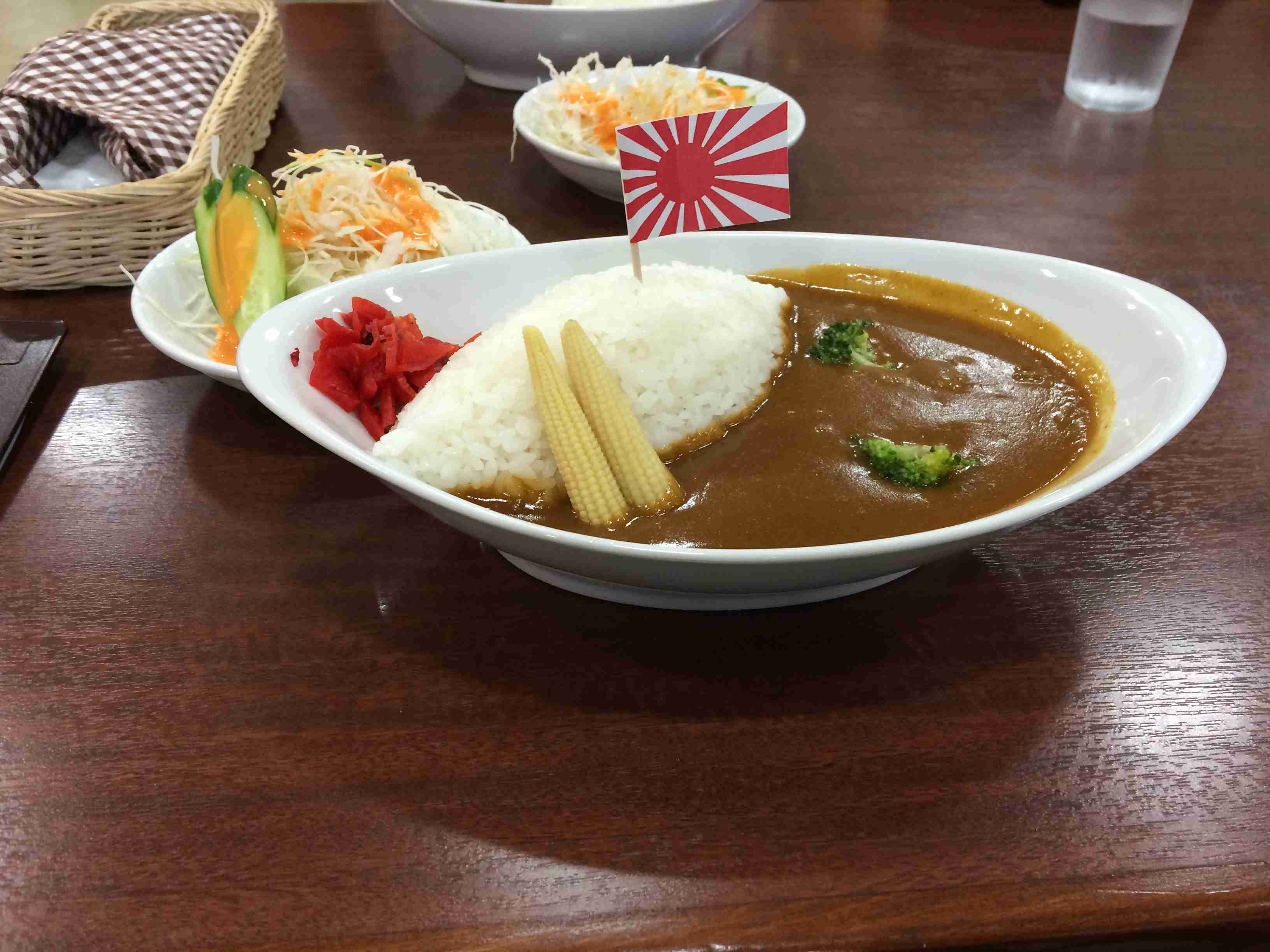 旅行中に撮った食べ物の写真を貼るトピ