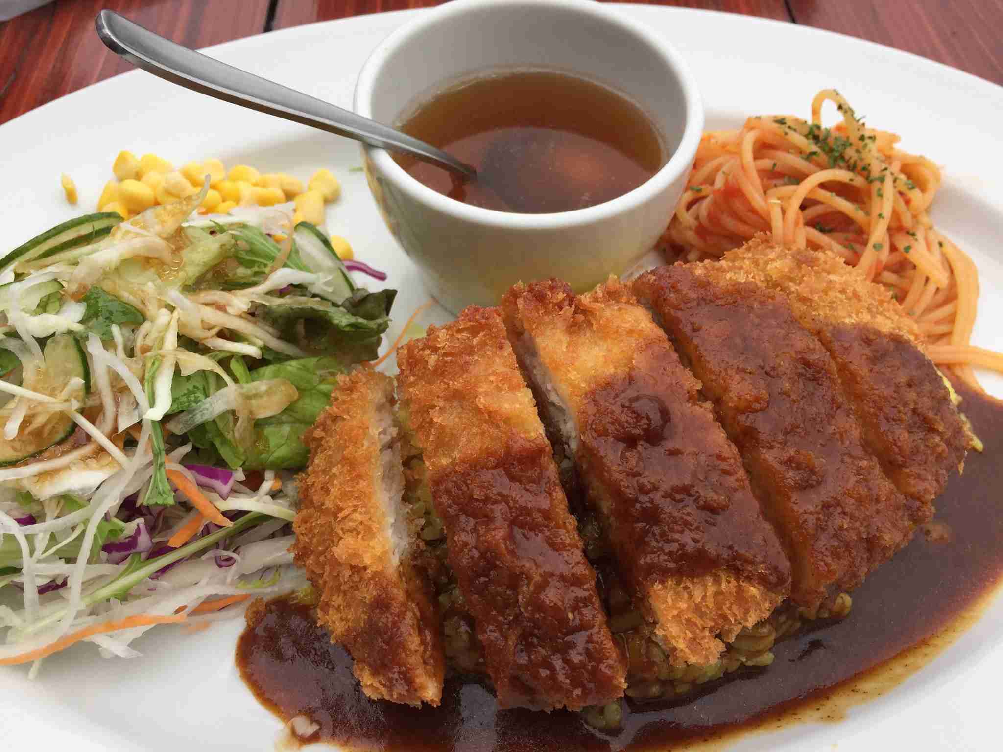 旅行中に撮った食べ物の写真を貼るトピ