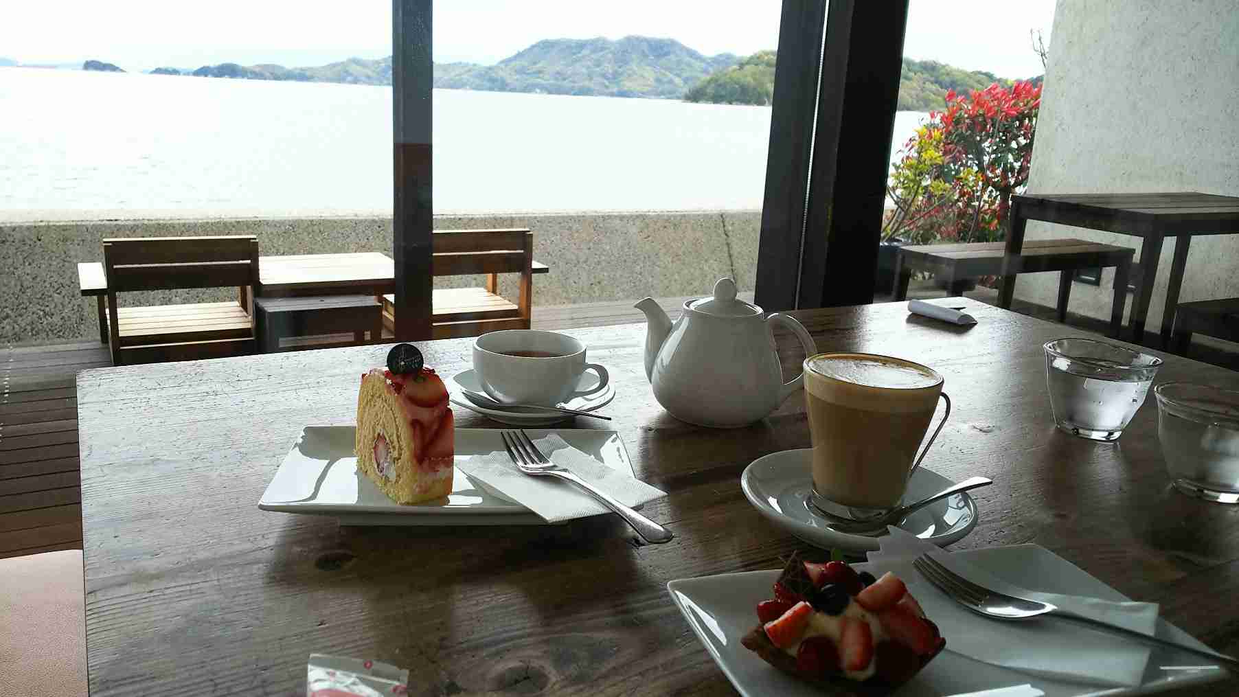 旅行中に撮った食べ物の写真を貼るトピ