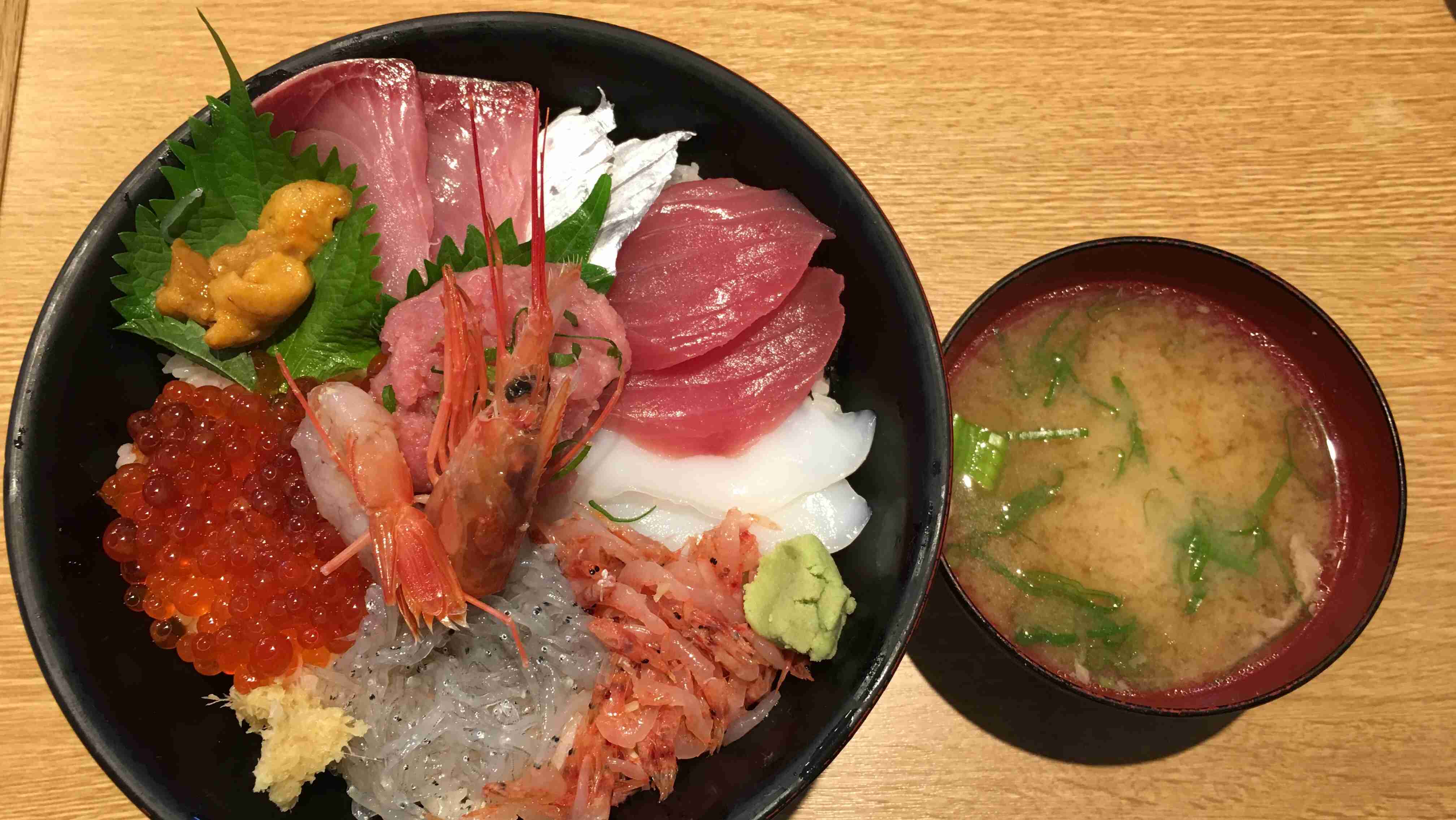 旅行中に撮った食べ物の写真を貼るトピ